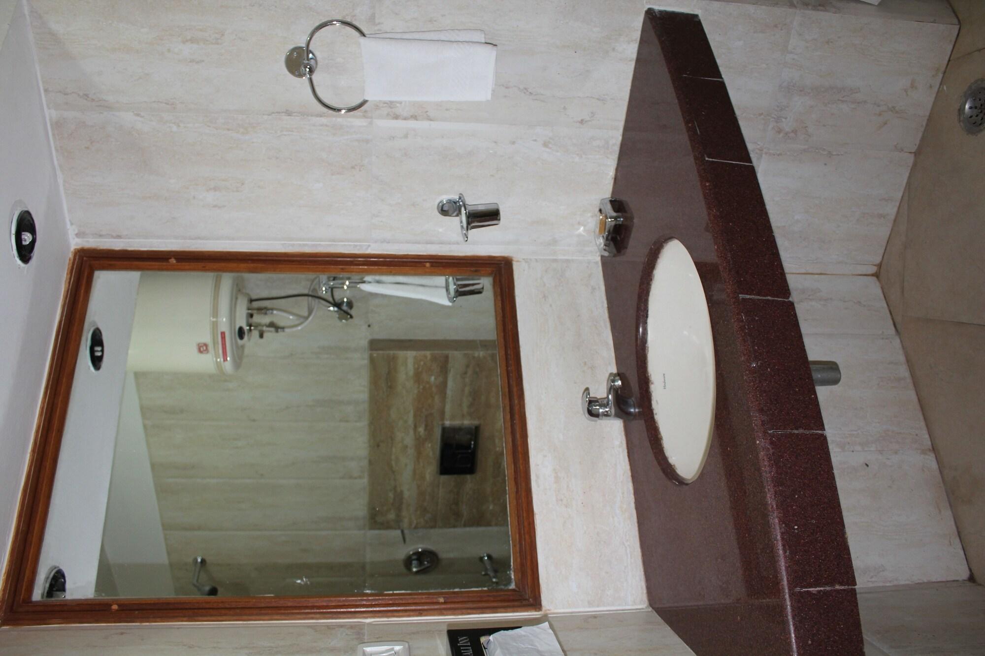 Bravia Hotel Manali Inn Екстериор снимка