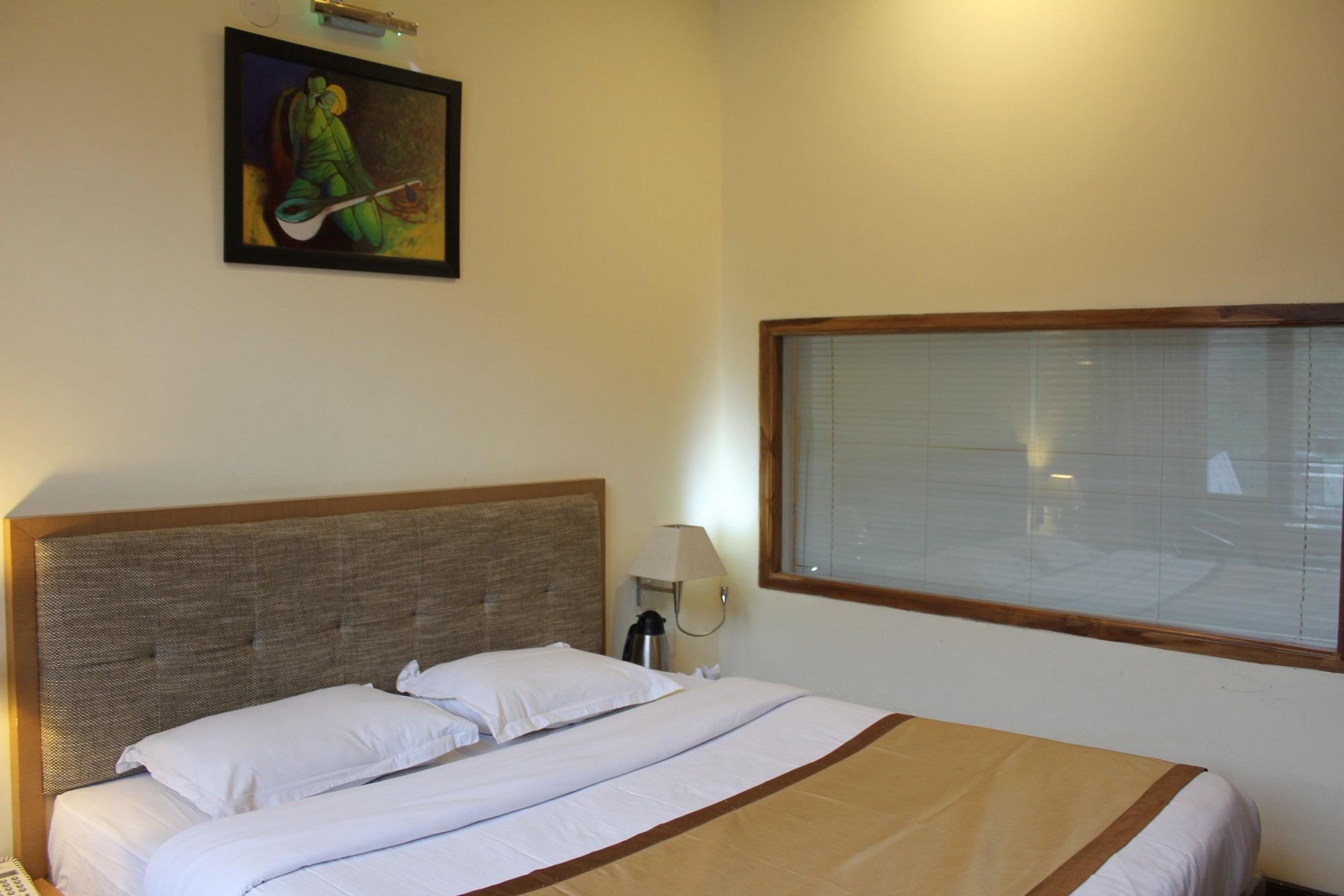 Bravia Hotel Manali Inn Екстериор снимка