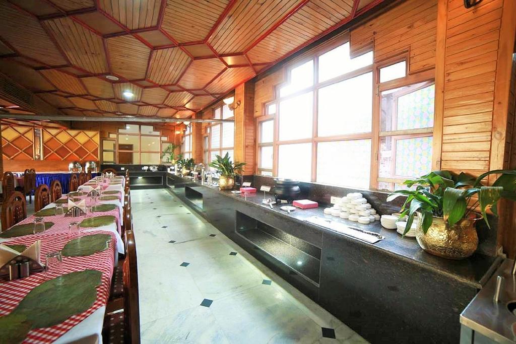 Bravia Hotel Manali Inn Екстериор снимка
