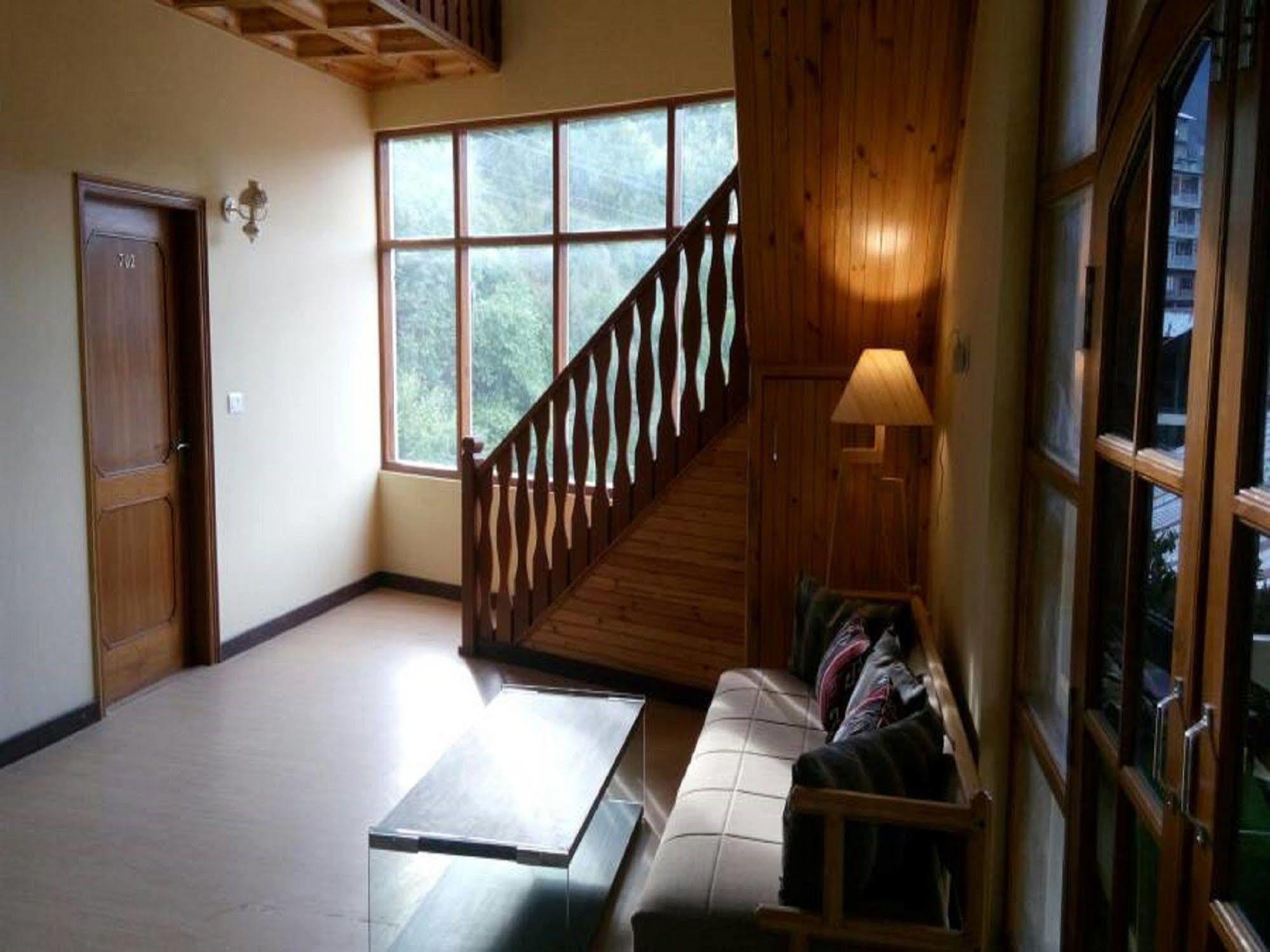 Bravia Hotel Manali Inn Екстериор снимка